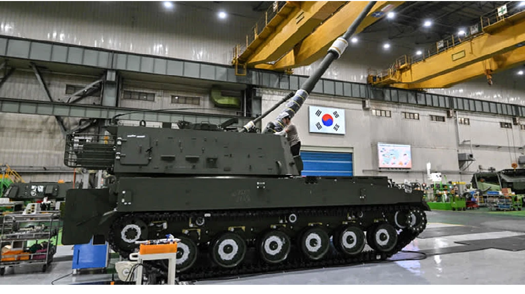 Không những thế hợp tác này sẽ phát triển xa hơn thông qua nhiều sáng kiến khác nhau, tập trung vào chuyển giao công nghệ, sản xuất tại địa phương và phát triển phần cứng quân sự thế hệ tiếp theo. Trọng tâm là chương trình phát triển pháo tự hành K9A3, hứa hẹn sẽ đột phá về tính cơ động và khả năng hỏa lực.