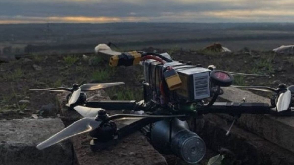 Động thái của Bộ Quốc phòng Nga nhằm trang bị cho xe tăng các biện pháp đối phó với những máy bay không người lái, động thái này nhấn mạnh những mối đe dọa ngày càng gia tăng trên chiến trường và yêu cầu phải liên tục thay đổi, thích ứng.