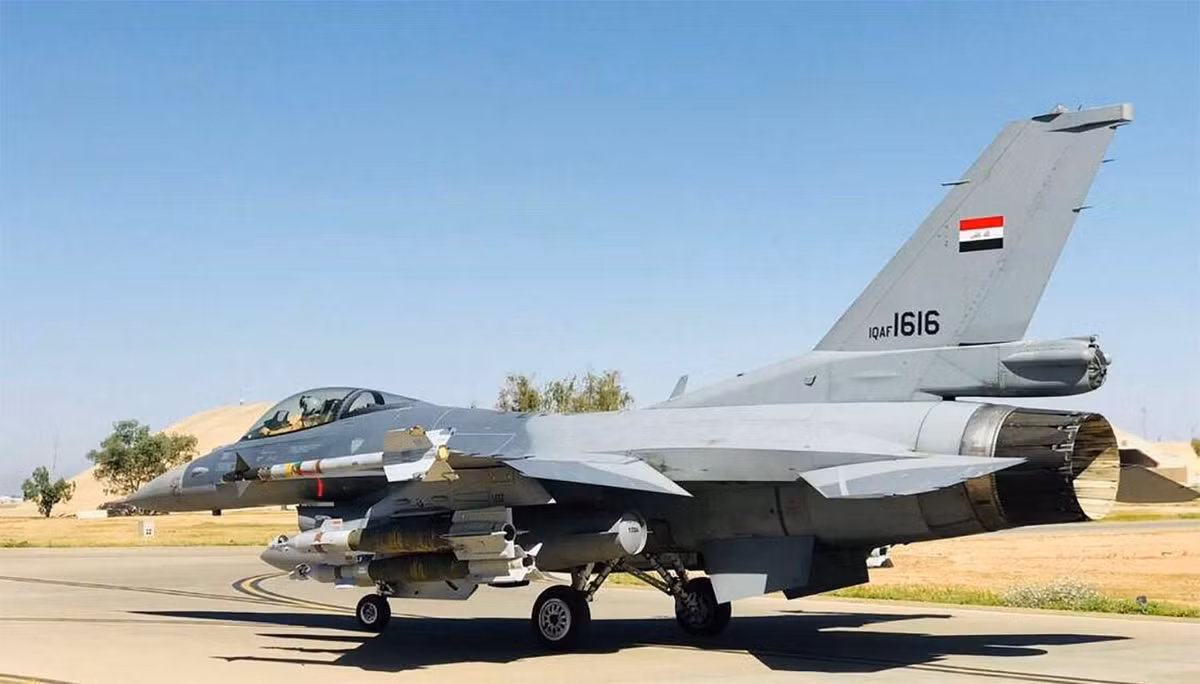 Với những quyền hạn được nới lỏng, F-16 sẽ giúp tăng cường khả năng phòng không cho Ukraine, nhưng đây sẽ không phải là một giải pháp hiệu quả, vì lý do đơn giản là F-16 sẽ không đủ nhiều để đáp ứng yêu cầu của Ukraine và nó phải đối mặt với những chiến đấu cơ hiện đại hơn từ Nga.