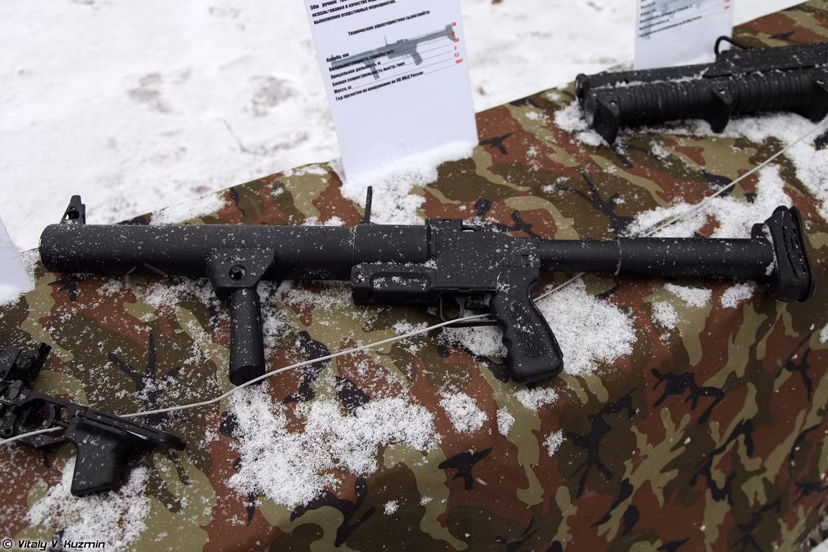 Súng phóng lựu RGS-50M cũng có thể bắn loại đạn phân mảnh GO-50 để tiêu diệt nhân lực và trang thiết bị của đối phương. Loại đạn này có tầm bắn tới 100m, gây sát thương trong phạm vi bán kính 20m.