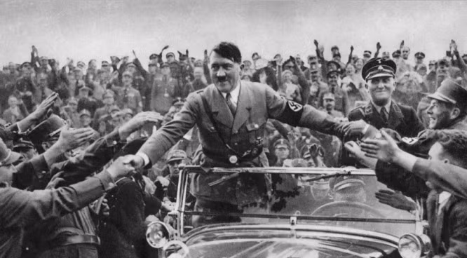 Trong cuộc Đại chiến thế giới lần thứ 2, trước sự trỗi dậy của chủ nghĩa phát xít đứng đầu là Đức, các nước Đế quốc châu Âu buộc phải một lần nữa liên kết lại để bảo vệ trật tự thế giới.