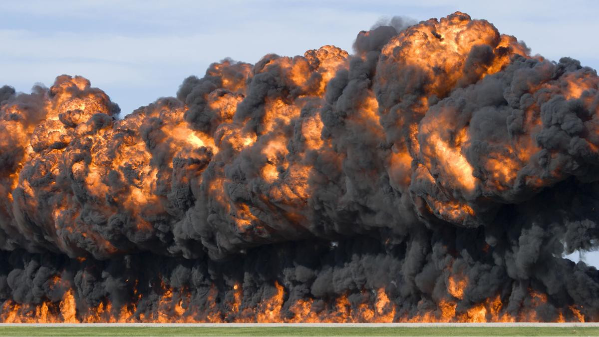 Dẫn đầu trong lĩnh vực vật liệu năng lượng tiên tiến rất quan trọng, nhưng thách thức thực sự là biến những đột phá đó thành công nghệ sẵn sàng cho chiến đấu một cách nhanh chóng và hiệu quả. Điều này đòi hỏi sự cân bằng giữa đổi mới, tối ưu hóa hệ thống và triển khai thực tế, và chính trong sự cân bằng này mà cuộc đua giành ưu thế công nghệ sẽ được quyết định. (Ảnh: Don Nichols/iStock).