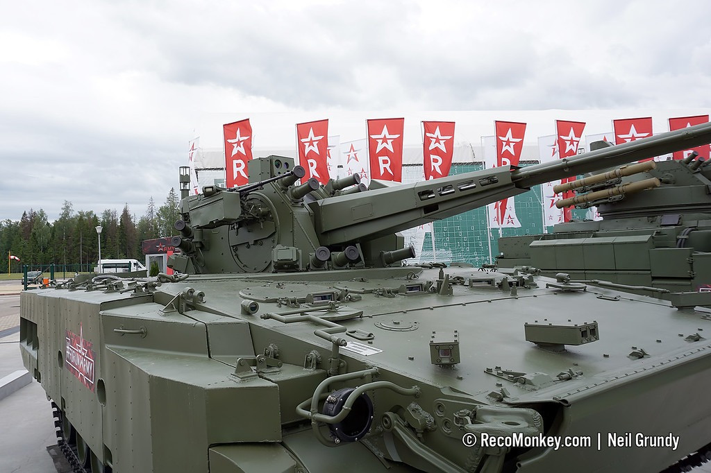 Hệ thống phòng không Derivatsiya tích hợp các hệ thống phát hiện và theo dõi thụ động, sử dụng thiết bị ngắm nhiệt thay vì radar để phát hiện và theo dõi các mục tiêu trên không.