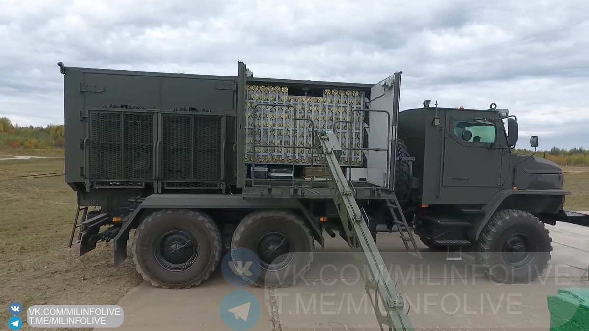 Tổ hợp chiến đấu 2S38 Derivatsiya bao gồm pháo phòng không ZAK-57 (do Viện Nghiên cứu Khoa học Trung ương Burevestnik thiết kế) trên khung xe BMP-3; xe 9Т260 trên khung gầm Ural-4320-30 hoặc Ural-63704-0010 với cấu hình 6x6 (để vận chuyển và nạp đạn, chất lỏng làm mát cho pháo).