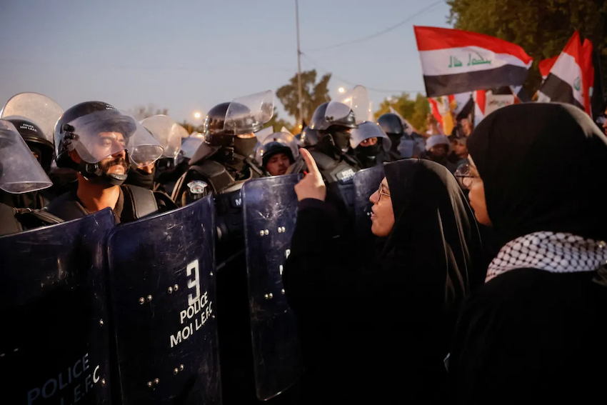Người dân biểu tình ở Baghdad, Iraq, sau thông báo về cái chết của thủ lĩnh Hezbollah Hassan Nasrallah. Ảnh: Reuters.