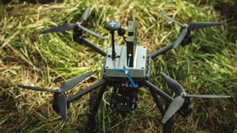 Một loại UAV thú vị khác có tên là Redkaya Ptitsa (Rare Bird), nhỏ gọn hơn và có bốn cánh hình chữ X, có thể bay hơn 20km bằng cách sử dụng hệ số nâng. Đồng thời, xét về chi phí và tính đơn giản trong thiết kế, chiếc UAV này có thể so sánh với máy bay không người lái FPV.