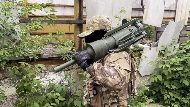 Trong năm thứ ba của cuộc xung đột, Ukraine đã trở thành trung tâm đổi mới chiến trường với các kỹ thuật chiến tranh mới. Gần mặt trận phía đông, HALO Trust, với hơn 30 năm kinh nghiệm rà phá mìn, đang thử nghiệm áp dụng trí tuệ nhân tạo để có thể cứu sống nhiều người trên toàn cầu. (Ảnh: Reddit)