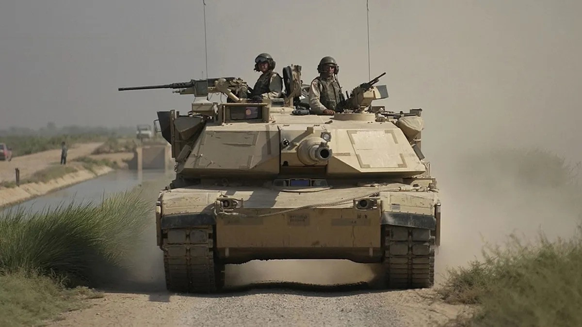 Các nhà nghiên cứu Trung Quốc đã không nêu rõ tên loại xe tăng Mỹ trong thử nghiệm, nhưng đề cập rằng năng lượng được nghiên cứu sẽ đủ để làm hỏng một chiếc xe tăng nặng 40-60 tấn do Mỹ vận hành, chẳng hạn như M1 Abrams.