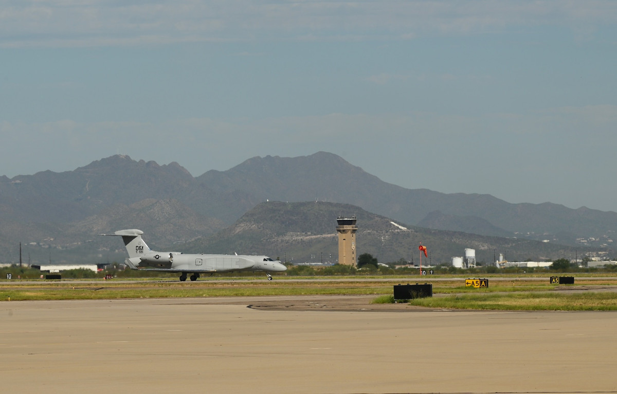 EA-37B là một nền tảng được nâng cấp đáng kể so với phiên bản tiền nhiệm trước đó là EC-130H Compass Call. Những cải tiến về tốc độ, phạm vi hoạt động và sự nhanh nhẹn sẽ giúp EA-37B hiệu quả hơn trong các khu vực giao tranh phức tạp.