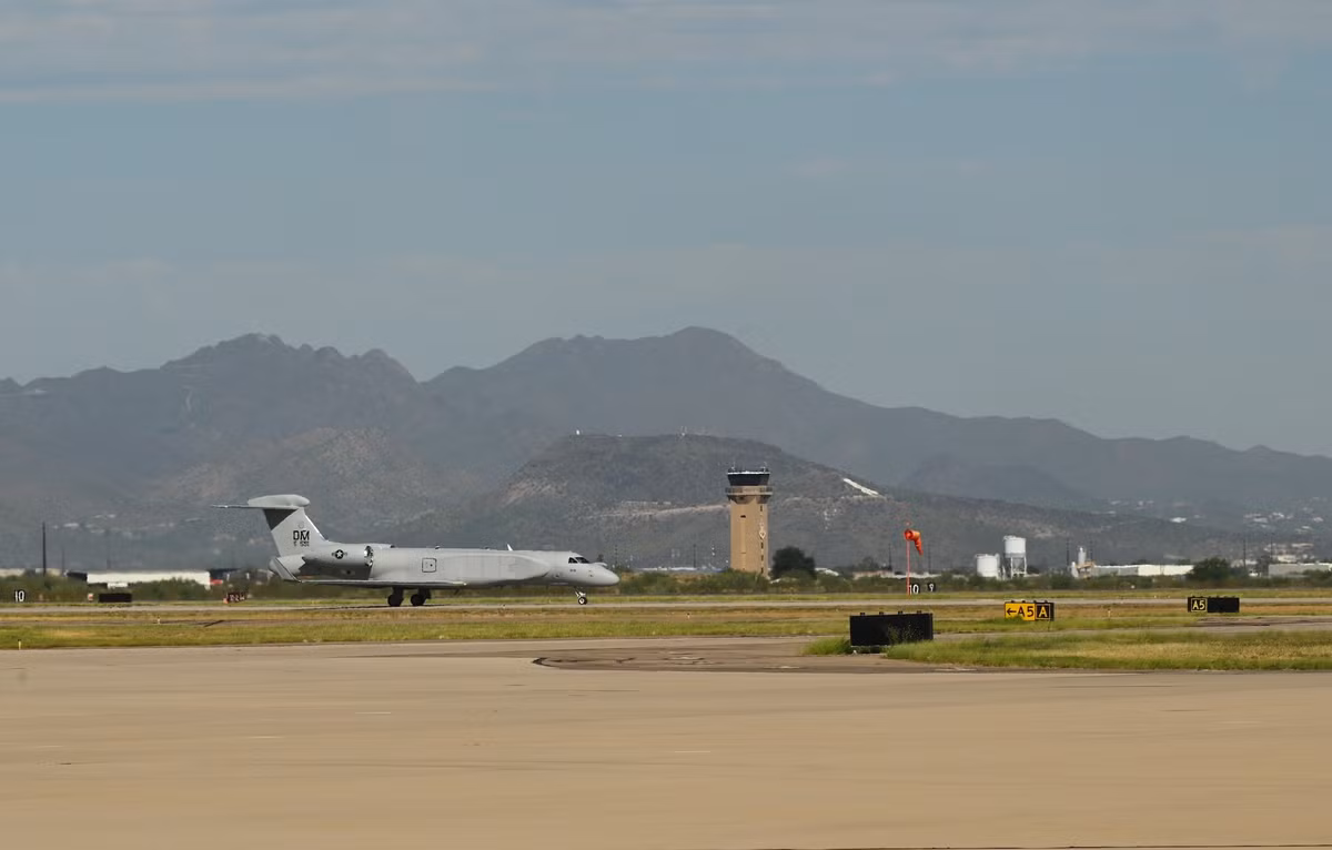 EA-37B là một nền tảng được nâng cấp đáng kể so với phiên bản tiền nhiệm trước đó là EC-130H Compass Call. Những cải tiến về tốc độ, phạm vi hoạt động và sự nhanh nhẹn sẽ giúp EA-37B hiệu quả hơn trong các khu vực giao tranh phức tạp.