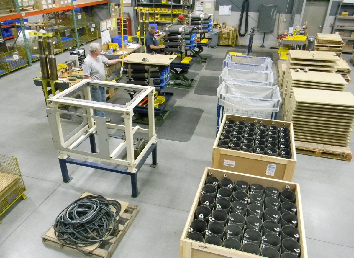 Oprea tiết lộ rằng Romania đã nỗ lực thực hiện một số dự án nhằm chuyển đổi năng lực sản xuất quốc phòng của mình. Ông nói: “Có những dự án chúng tôi đã thực hiện trong một thời gian dài, một số đã bắt đầu, một số đã thành hiện thực thông qua các biên bản ghi nhớ đã được ký kết”. Bộ trưởng Oprea đã đề cập đến bản ghi nhớ được ký với Hệ thống chiến thuật và quân sự chung (GDOTS). Đại sứ Mỹ Kathleen Kavalec cũng đã có mặt tại lễ ký kết.