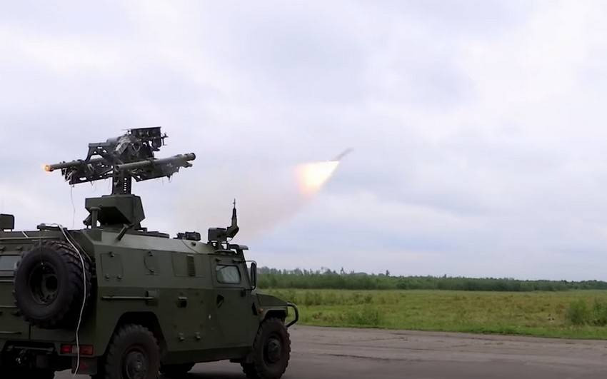 Hệ thống Gibka-S có tầm bắn lên tới 6,5 km và tầm bao phủ độ cao 4,5 km. Các báo cáo chưa được xác nhận cho biết, hệ thống Gibka-S đã được Lực lượng mặt đất Nga chính thức sử dụng từ năm 2022, trước khi xảy ra xung đột với Ukraine. Ảnh: Military Review.