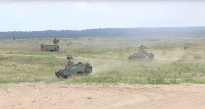 Được phát triển bởi Cục Thiết kế Chế tạo Máy, Gibka-S hiện đang trong giai đoạn đánh giá ở Ukraine. Các quan chức của Rostec đã xác nhận hỗ trợ kỹ thuật liên tục cho hệ thống tên lửa đất đối không Gibka-S, với các đội kỹ thuật thường xuyên đến mặt trận Ukraine để hỗ trợ.