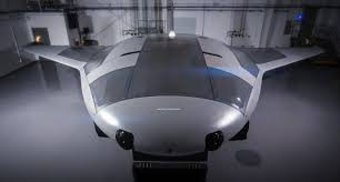 Northrop Grumman - một trong những tập đoàn quốc phòng lớn nhất ở Mỹ và Cơ quan Chỉ đạo các Dự án Nghiên cứu Quốc phòng Tiên tiến (DARPA) đang tích cực phát triển một loại phương tiện dưới nước hạng nặng không người lái (UUV) mới có tên gọi Manta Ray (nghĩa là “Cá đuối”). Được kỳ vọng là bước đột phá trong lĩnh vực phương tiện không người lái dưới nước, Manta Ray không chỉ hứa hẹn tăng cường sức mạnh quân sự mà còn mở ra những khả năng chưa từng thấy trong thám hiểm đại dương.