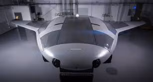 Northrop Grumman - một trong những tập đoàn quốc phòng lớn nhất ở Mỹ và Cơ quan Chỉ đạo các Dự án Nghiên cứu Quốc phòng Tiên tiến (DARPA) đang tích cực phát triển một loại phương tiện dưới nước hạng nặng không người lái (UUV) mới có tên gọi Manta Ray (nghĩa là “Cá đuối”). Được kỳ vọng là bước đột phá trong lĩnh vực phương tiện không người lái dưới nước, Manta Ray không chỉ hứa hẹn tăng cường sức mạnh quân sự mà còn mở ra những khả năng chưa từng thấy trong thám hiểm đại dương.