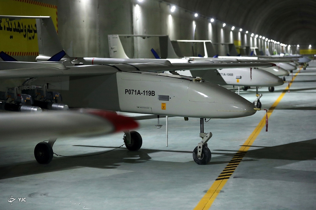 Bộ Quốc phòng Nga chưa chính thức thông báo về sự hiện diện của UAV Mohajer trên chiến trường, dù có thể đã đề cập thành công của nó dưới các hình thức khác. Hiện không thể đánh giá hiệu quả của UAV Mohajer-6 với thông tin có sẵn. Từ góc độ kỹ thuật, Mohajer-6 là một sự phát triển thú vị với tiềm năng lớn. UAV này có thể đã thể hiện tốt và trở thành một phần chính thức của phi đội máy bay không người lái Nga. Ảnh: iswnews.com.