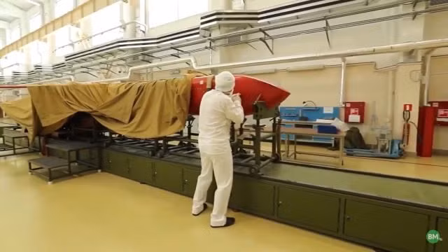 Tổng thống Nga Vladimir Putin lần đầu tiên giới thiệu trước công chúng tên lửa hành trình 9M730 Burevestnik, hay còn được NATO gọi là SSC-X-9 Skyfall, trong bài phát biểu Thông điệp Liên bang ngày 1/3/2018.