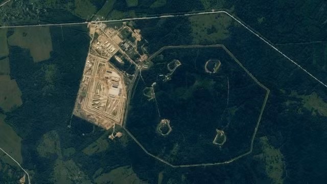 Không giống các tên lửa truyền thống sử dụng nhiên liệu thông thường, hệ thống đẩy hạt nhân của Burevestnik cho phép nó bay ở độ cao thấp và thực hiện các động tác khó lường, khiến việc phát hiện và đánh chặn trở nên cực kỳ khó khăn.