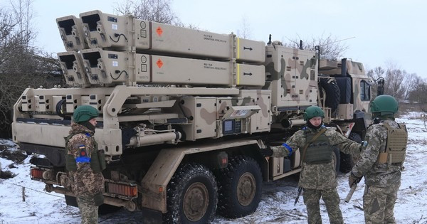 Ukraine cũng đã nhận được rất nhiều hệ thống phòng không tầm ngắn, như hệ thống tên lửa đất đối không IRIS-T từ Đức, hệ thống tên lửa không đối không tầm ngắn tiên tiến ASRAAM của Anh, pháo phòng không tự hành Gepard của Đức sản xuất.