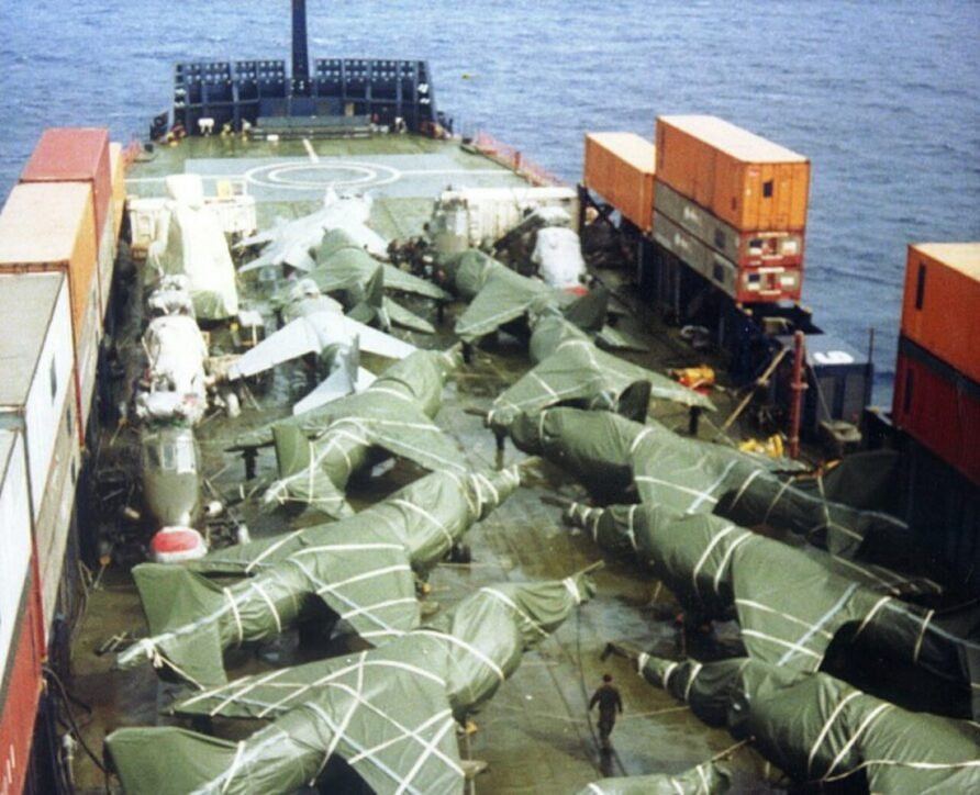 Tổng cộng 6 trực thăng Westland Wessex, 3 trực thăng Chinook và một chiếc Lynx bị phá hủy, chỉ cứu được 1 chiến Chinook và 1 chiếc Westland Wesses. 12 thủy thủ trên tàu thiệt mạng. Bản thân Atlantic Conveyor bị hư hại nặng nề và chìm sau đó ba ngày trong nỗ lực kéo về cảng đồng minh để sửa chữa. Kể từ lúc đó lính Anh phải hành quân bộ khi tác chiến.