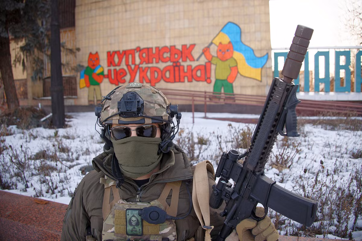 Mới đây, Tổng thống Pháp Macron tuyên bố sẽ không loại trừ việc đưa Quân đội Pháp tới Ukraine để chống lại các lực lượng Nga. Ngoại trưởng Phần Lan Valtonen cũng cho rằng các nước phương Tây, trong đó có Mỹ, không nên loại trừ khả năng đưa quân tới Ukraine.