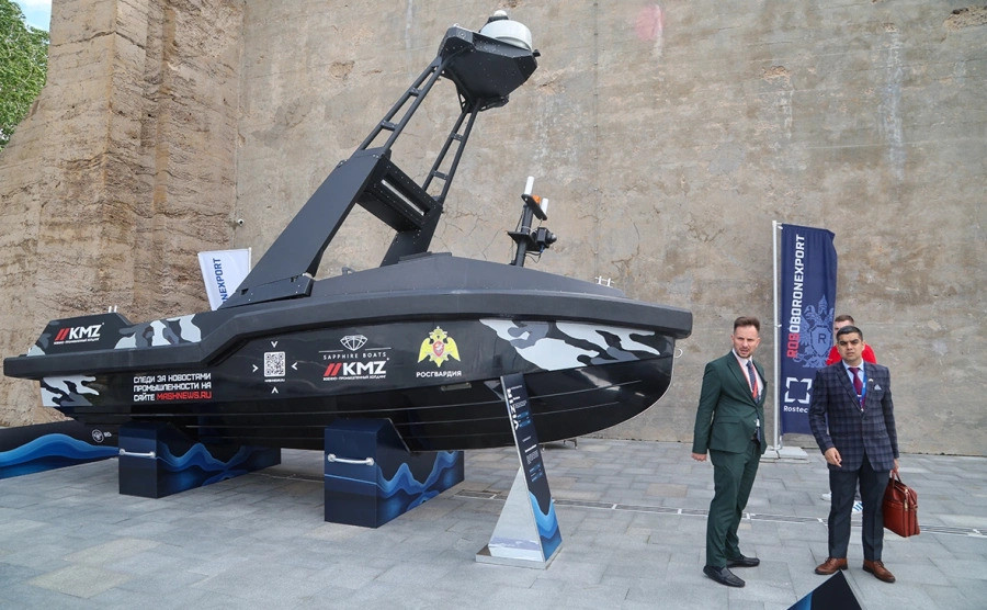 Với việc triển khai dự án nói trên, KMZ không chỉ mở ra một trang mới trong công nghệ quốc phòng mà còn khẳng định vai trò tiên phong trong việc phát triển các hệ thống không người lái đa chức năng. Tàu không người lái Vizir-2M dự kiến sẽ được thử nghiệm trong cuối tháng 7, hứa hẹn mang đến nhiều bất ngờ và tiềm năng mới cho Quân đội Nga trong tương lai.