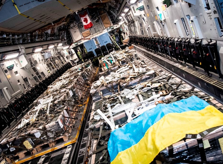 Khoản quyên góp này theo sau thông báo của Bộ trưởng Blair tại cuộc họp lần thứ 19 của Nhóm Liên lạc Quốc phòng Ukraine về khoản đóng góp mới trị giá 60 triệu USD để hỗ trợ việc triển khai máy bay chiến đấu F-16 ở Ukraine, bao gồm cả việc đào tạo lực lượng phi công Ukraine.