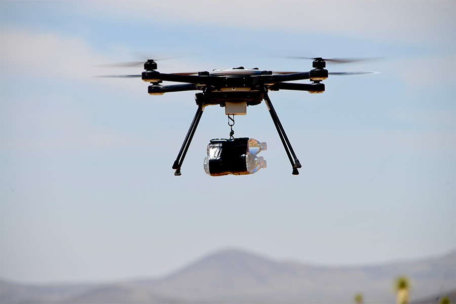 Những máy bay không người lái đa năng này có thể mang trọng tải lên tới 3,5 kg, bao gồm cả đạn dược, khiến chúng trở nên cần thiết cho việc giám sát, thu thập thông tin tình báo cũng như vận chuyển và cung cấp vật tư. Ảnh: BSSHOLLAND.