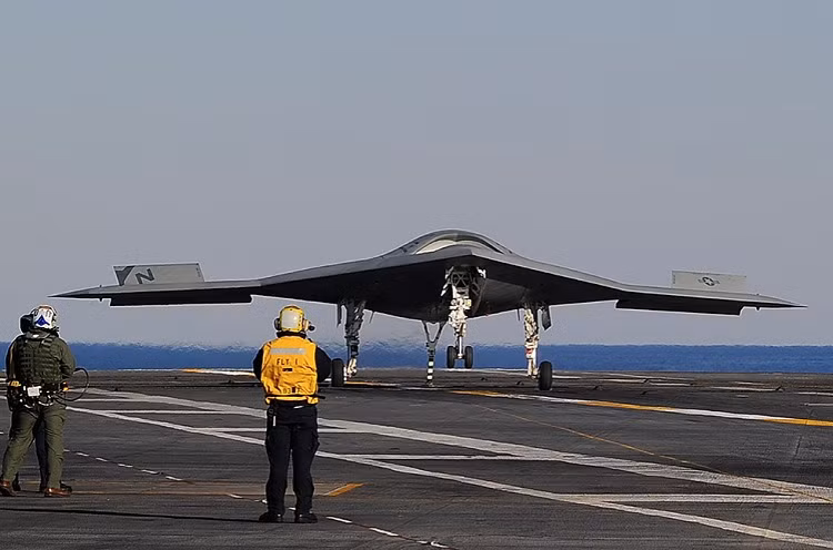 Các cuộc thử nghiệm trên nguyên mẫu đã cho thấy hiệu suất vượt trội của CH-7 và tính hiệu quả của thiết kế cấu trúc khung máy bay. Các nhà phân tích cho biết, thông báo này thể hiện rằng, tiến trình phát triển CH-7 diễn ra rất suôn sẻ. Ảnh: Sea Internaional.