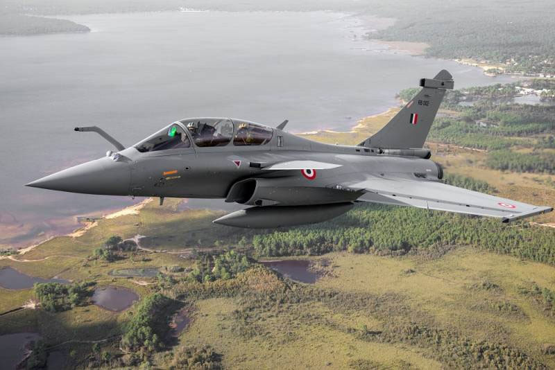 Rafale được thiết kế với khả năng chiến đấu "đa năng", máy bay có thể thực hiện nhiều nhiệm vụ khác nhau. Tính linh hoạt của Rafale cho phép thực hiện việc kiểm soát trên không, bảo đảm an ninh, răn đe hạt nhân, triển khai lực lượng và hỗ trợ trên không cho lực lượng mặt đất,...