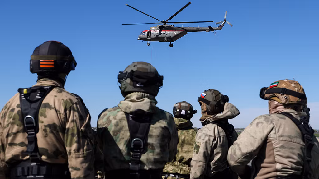 Ông Rozhin cũng nhấn mạnh tầm quan trọng của việc tăng cường trang bị các hệ thống chống tăng và các hệ thống chiến tranh điện tử cho các nhóm quân này. Ông cho rằng việc thành lập các nhóm quân mới sẽ thay đổi cơ cấu chỉ huy lực lượng tại các khu vực biên giới. Trong tình huống đối phó với sự xâm nhập của Quân đội Ukraine, Quân đội Nga và các cơ quan liên quan sẽ đóng vai trò chính, trong khi chính quyền dân sự sẽ đảm nhiệm các vấn đề nhân đạo như di tản dân cư và cung cấp điều kiện sống cho người dân.