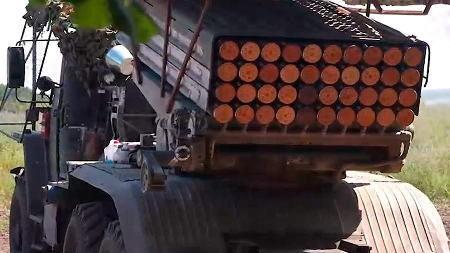 Chuyên gia Rozhin cũng lưu ý rằng các nhóm quân này có thể tiến hành các hoạt động chiến đấu tích cực tại các khu vực Chernigov, Sumy và Kharkov của Ukraine, nhằm tạo ra các vùng đệm, điều mà Tổng thống Nga Vladimir Putin đã đề cập trước đó. Tuy nhiên, để điều này có thể thực hiện được, cần phải đảm bảo hai yếu tố: tăng cường lực lượng cơ giới hóa như xe tăng, xe chiến đấu bộ binh, bộ binh cơ giới và các đơn vị bọc thép, cùng với việc tạo ra sự vượt trội về sức mạnh quân sự.