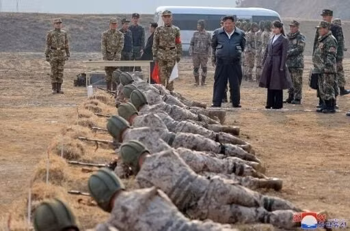 Ông Kim nhấn mạnh tầm quan trọng của việc “áp dụng các phương pháp huấn luyện khoa học và thực tế” để “đạt được hiệu quả chiến đấu tối đa trên chiến trường theo yêu cầu của chiến tranh hiện đại”.