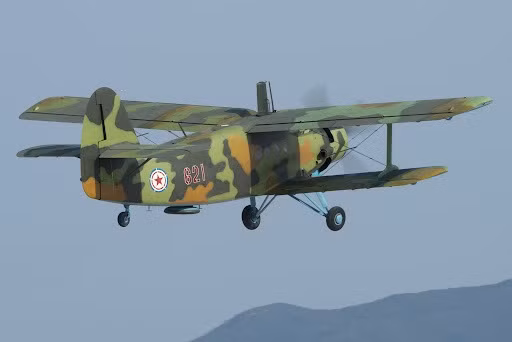 Các đơn vị này đã nhiều lần được nhìn thấy tiến hành các cuộc tấn công trên không, bao gồm cả việc sử dụng máy bay có hai tầng cánh được tối ưu hóa để tránh bị radar và hồng ngoại phát hiện.