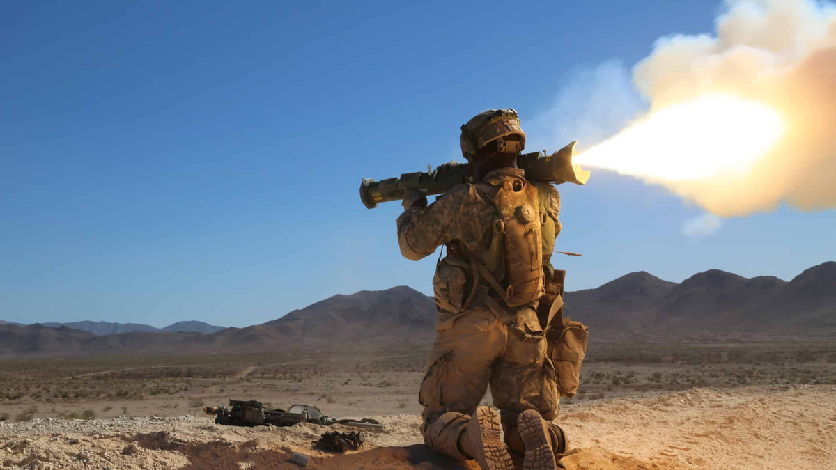 Cho đến nay, Saab đã cung cấp hơn 700.000 hệ thống AT4 cho Lực lượng Vũ trang Mỹ. Hệ thống AT4 được lực lượng Mỹ sử dụng để bảo vệ cơ sở hạ tầng quan trọng, các điểm phòng thủ cố định và kho chiến lược.