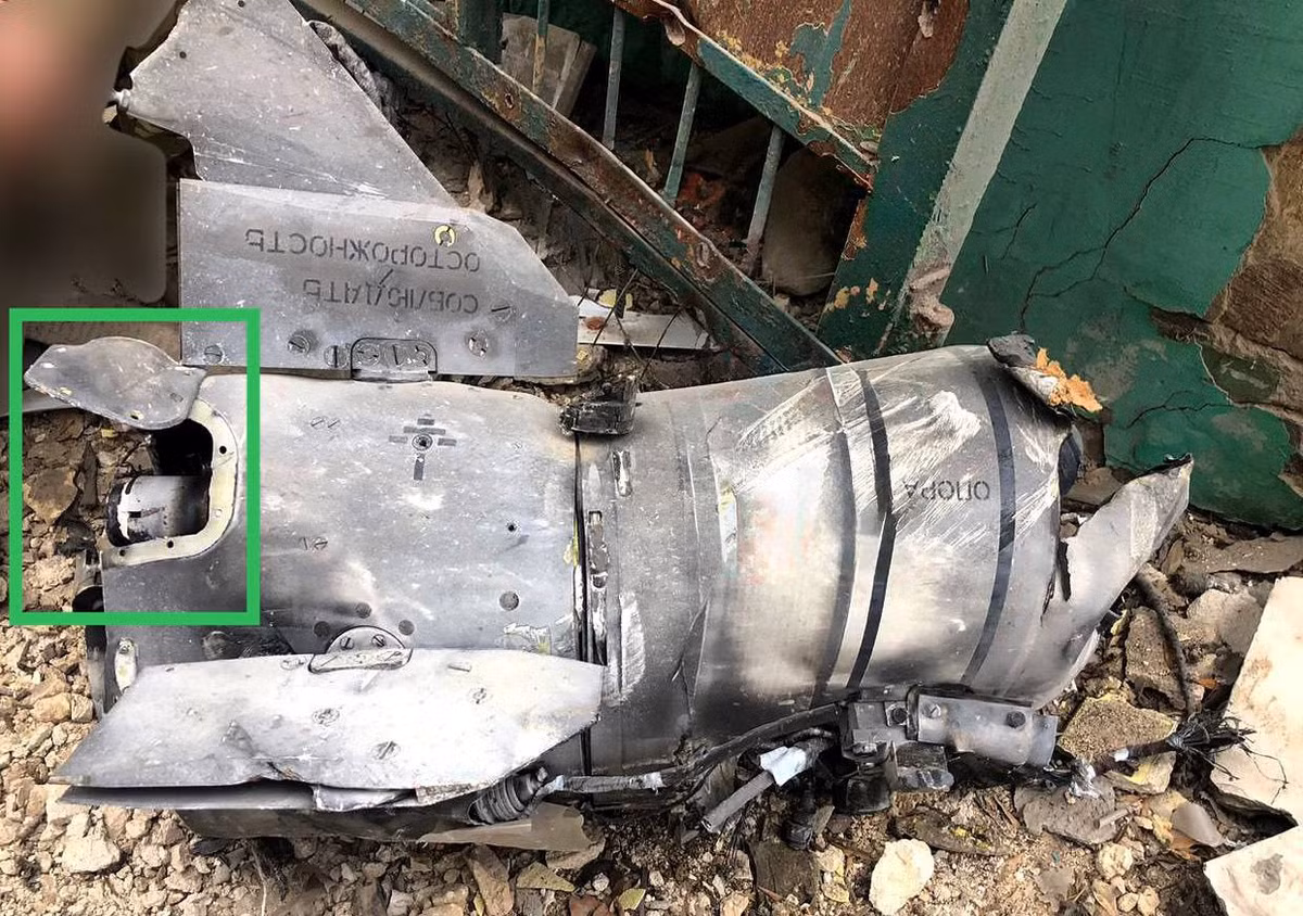 Vào ngày 12/3/2023, nỗ lực phóng tên lửa Grom-1 đầu tiên của Nga đã thất bại. Do vấn đề kỹ thuật, tên lửa đã rơi xuống khu vực Donetsk do lực lượng thân Nga kiểm soát. Ảnh: Militarnyi.