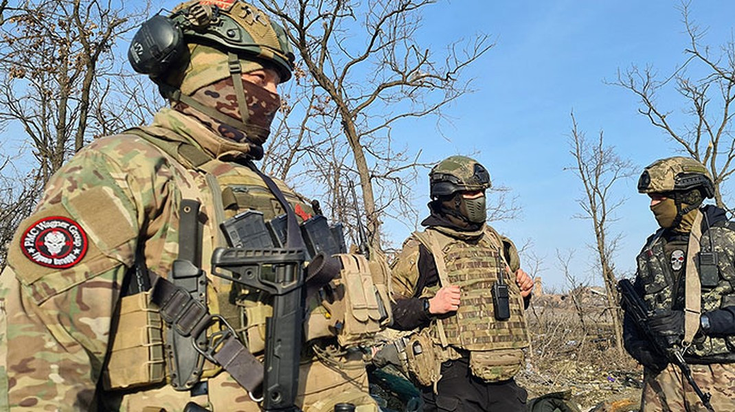 Bước đi trên cũng sẽ cho phép Điện Kremlin củng cố quyền kiểm soát mạng lưới lợi ích của mình ở châu Phi, bao gồm cả các việc khai thác các mỏ tài nguyên, hay những tuyến đường hậu cần quan trọng tương lai.