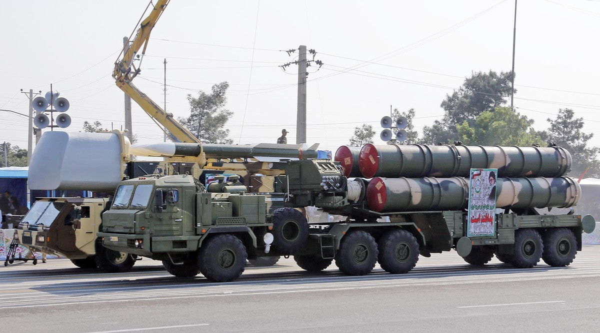 Cuối cùng, mãi tới năm 2016, Nga đã vượt qua lệnh cấm và bàn giao S-300 cho Iran. Sau khi trải qua quá trình chuẩn bị vận hành, các hệ thống S-300 của Iran đã hoàn toàn sẵn sàng chiến đấu vào năm 2019.