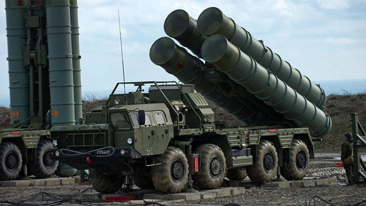 Việc mua S-400 là mục tiêu lâu dài của Iran, với mong muốn tăng cường khả năng phòng thủ trước các cuộc tấn công tiềm tàng của Mỹ hoặc Israel vào các cơ sở hạt nhân và quân sự của nước này.