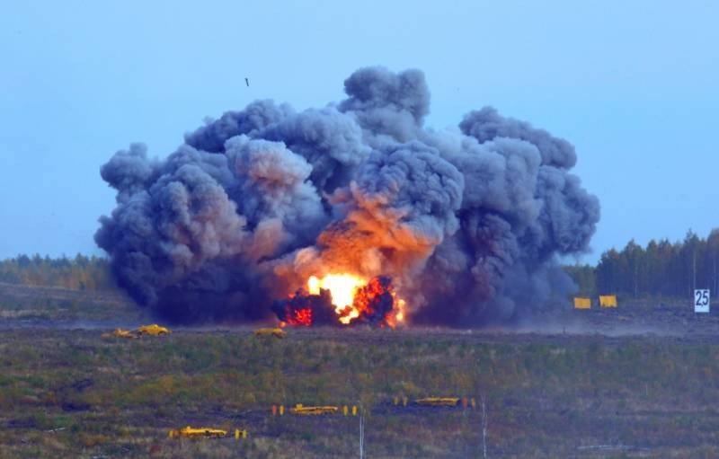 Đầu đạn của tên lửa MO.1.02.04 là chất nổ nhiên liệu không khí (FAE). Loại vũ khí này phân tán đám mây khí được kích nổ bằng ngòi để tạo ra vụ nổ. Sóng nổ tiếp theo có thể gây ra sự tàn phá trên quy mô lớn hơn vũ khí nổ truyền thống.