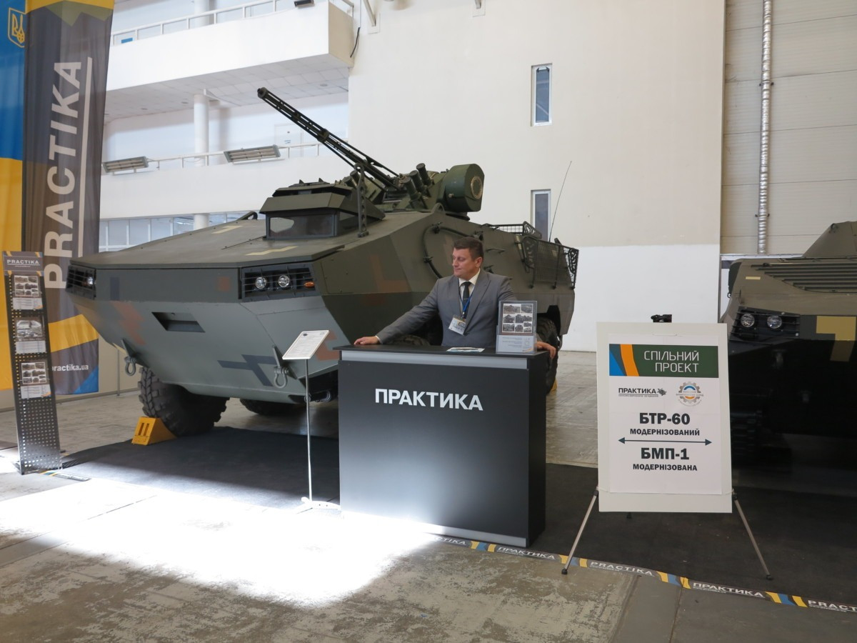 Praktik cũng đã tiến hành thử nghiệm phiên bản BTR-60 Khorunzhiy nâng cấp tại nhà máy vào năm 2021 với mô-đun chiến đấu từ xa SARP KPVT của Thổ Nhĩ Kỳ, xe còn được trang bị súng máy hạng nặng KPVT 14,5mm và kính ngắm nhiệt.