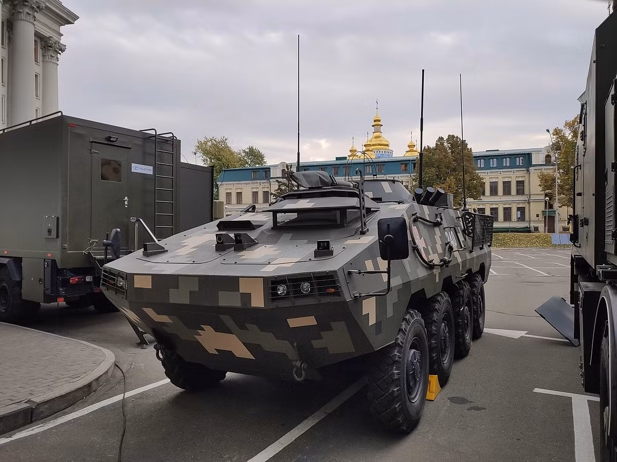 Trước đây, các nhà phát triển Khorunzhy đã tuyên bố rằng chiếc xe có thể đạt tốc độ trên đường cao tốc là 100 km/h. Phạm vi hoạt động lên tới 750 km. Tuy nhiên, chiếc xe này có thể hoạt động hiệu quả trên chiến trường khắc nghiệt hay không còn là một dấu hỏi lớn.