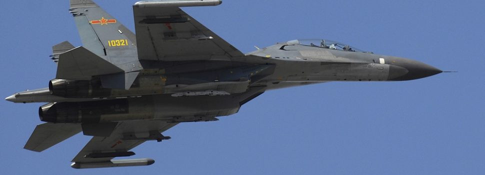 Nhiều chuyên gia Trung Quốc cho rằng Su-27CM3 phiên bản nội địa có một số sửa đổi và cải tiến để tăng hiệu suất, tiết kiệm nhiên liệu và khả năng bảo trì. Những nâng cấp này thường được thiết kế để nâng cao khả năng hoạt động của máy bay và kéo dài tuổi thọ của máy bay. Ảnh: Máy bay Su-27SM3 do Trung Quốc phát triển.