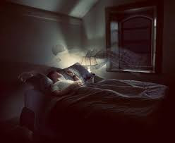 Ông Blanke mô phỏng hiện tượng “thoát xác” trong phòng thí nghiệm với sự tham gia của các tình nguyện viên. Họ được gắn các điện cực trên đầu và có những trải nghiệm "thoát xác".