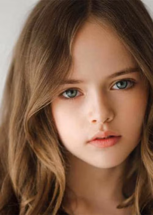 Cách đây vài năm, cô bé người Nga này liên tục gây chú ý với vẻ đẹp hoàn mỹ. Người ta tự hỏi liệu nhan sắc của mẫu nhí này ở thời hiện tại thế nào?