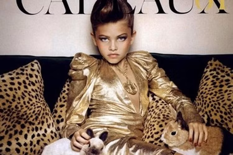Thylane Blondeau từng gọi là "Cô bé đẹp nhất thế giới" sau bộ ảnh đầy scandal trên Vogue khi cô mới 10 tuổi.
