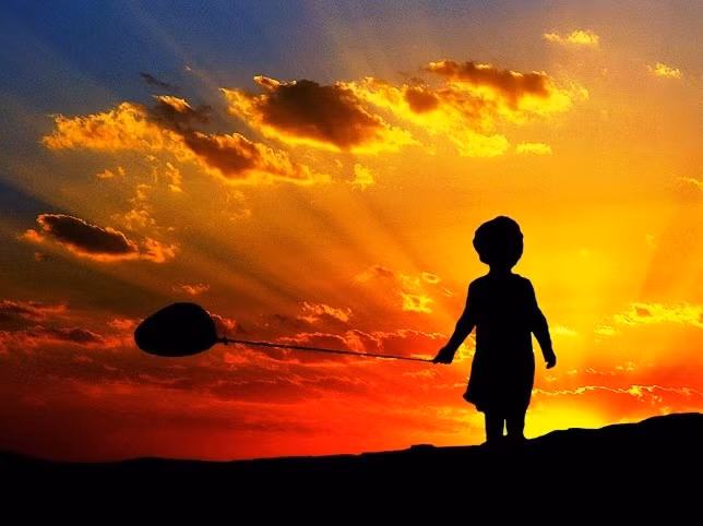 TE cho hay kiếp trước bản thân là người đàn ông Thụy Điển mang tên Jensen Jacoby. Thêm nữa, cô có khả năng nói tiếng Thụy Điển thành thạo trong khi chưa bao giờ học qua. Trường hợp của TE một lần nữa khiến nhiều người tin rằng hiện tượng luân hồi là có thật.