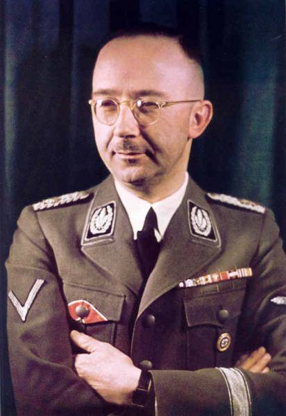 Wilhelm Wulff là nhà chiêm tinh cá nhân của Himmler đã tiết lộ bí mật khó tin về "cánh tay đắc lực" này của Hitler.