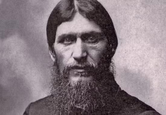 Vì vậy, Rasputin không được lòng giới quý tộc cũng như dân chúng Nga. Cảm nhận được sự nguy hiểm, năm 1916, Rasputin gửi một bức thư cho Sa hoàng Nicholas II nói rằng bản thân cảm nhận được cái chết đang gần kề.