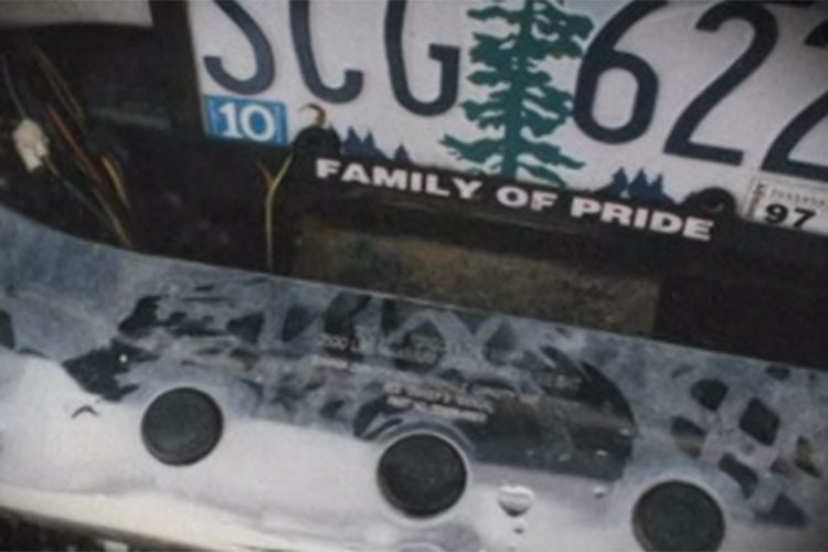 Kẻ sát nhân để lại rất nhiều dấu giày trong xe và trên thanh hãm xung, song cảnh sát không thấy bất kỳ dấu vân tay nào trong xe. Kết quả khám nghiệm tử thi cho thấy, 2 nạn nhân tử vong vào ngày họ mất tích và hung thủ không cưỡng hiếp họ.